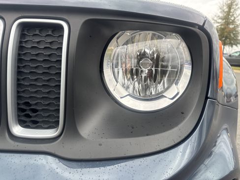 Certified 2023 Jeep Renegade Latitude image 6