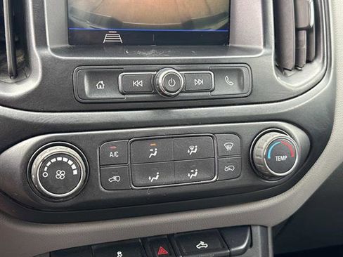 Used 2021 Chevrolet Colorado W/T w/ WT Convenience Package RWD image 18