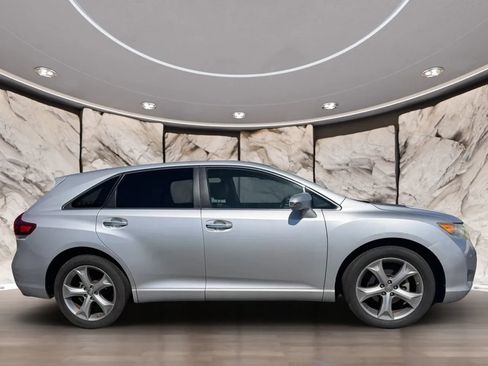 Used 2013 Toyota Venza XLE w/ XLE Premium Pkg FWD image 4
