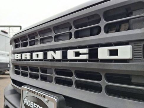 Used 2024 Ford Bronco Black Diamond image 10