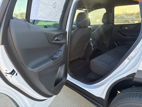 New 2026 Chevrolet Equinox LT image 17