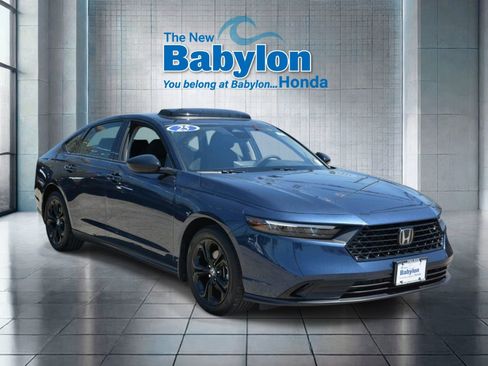 Used 2025 Honda Accord SE image 5