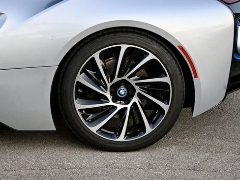 Used 2014 BMW i8 AWD/4WD image 13