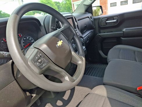 Used 2022 Chevrolet Silverado 1500 Custom AWD/4WD image 25