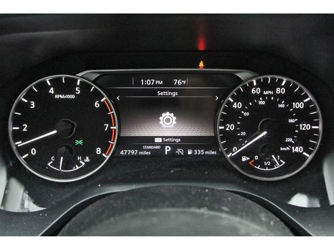 Used 2024 Nissan Rogue SV w/ SV Premium Package FWD image 9