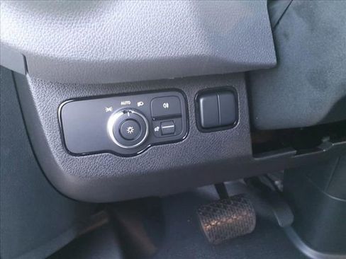 Used 2024 Mercedes-Benz Sprinter 2500 image 13