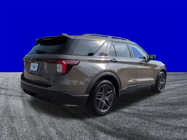 New 2026 Ford Explorer ST-Line w/ ST-Line Street Pack RWD image 4