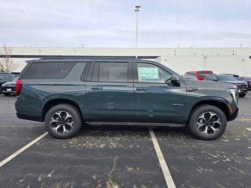 New 2026 GMC Yukon XL AT4 AWD/4WD image 10