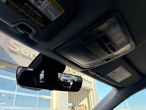 Used 2018 Toyota Highlander Limited image 18