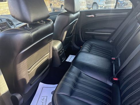 Used 2020 Chrysler 300 S image 26