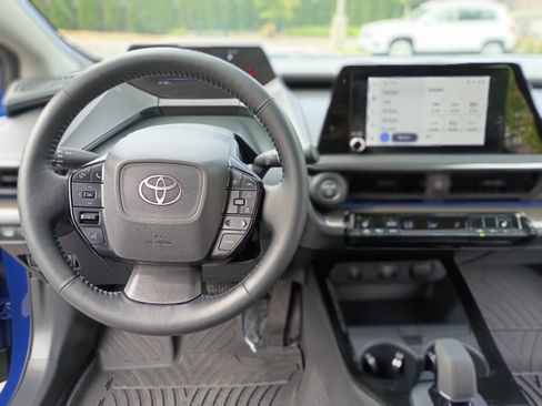 Used 2026 Toyota Prius XLE AWD/4WD image 19
