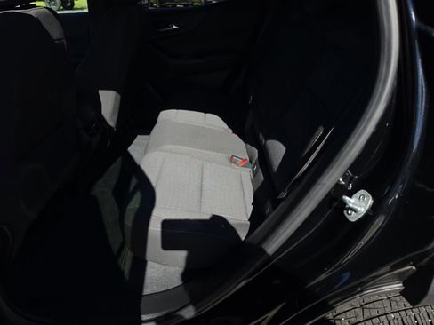 Used 2025 Chevrolet Equinox LT FWD image 19