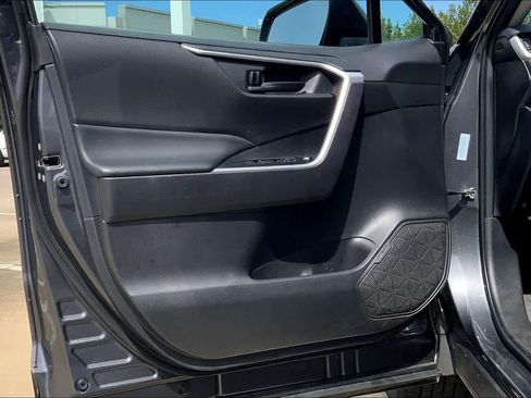 Used 2024 Toyota RAV4 LE image 21