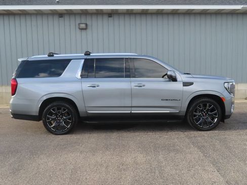 Used 2023 GMC Yukon XL Denali w/ LPO, Floor Liner Package AWD/4WD image 2