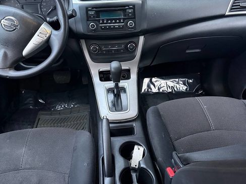 Used 2015 Nissan Sentra S image 32