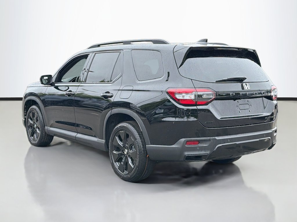New 2026 Honda Pilot Black Edition image 9