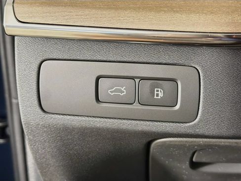 New 2026 Volvo XC90 T8 Ultra w/ Protection Package AWD/4WD image 10