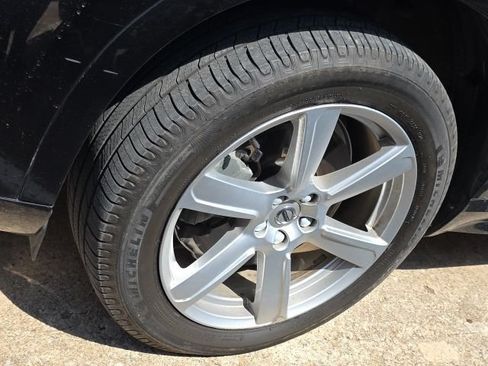 Used 2024 Volvo XC90 B5 Core AWD/4WD image 10
