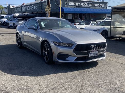 Used 2024 Ford Mustang EcoBoost image 7