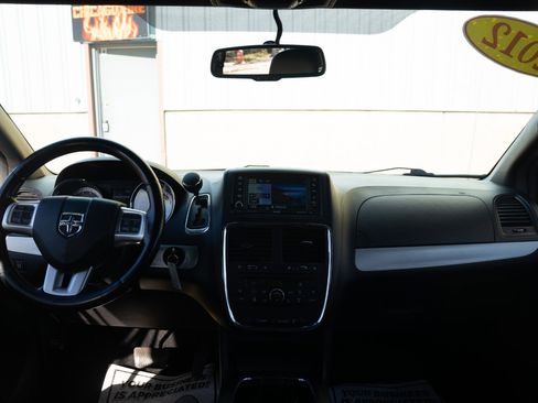 Used 2012 Dodge Grand Caravan R/T w/ Driver Convenience Group image 30