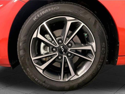 Certified 2024 Kia Forte LXS w/ LXS Technology Package image 9