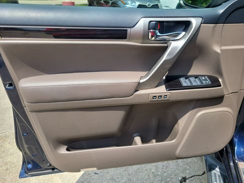 Used 2018 Lexus GX 460 w/ Navigation Package AWD/4WD image 13