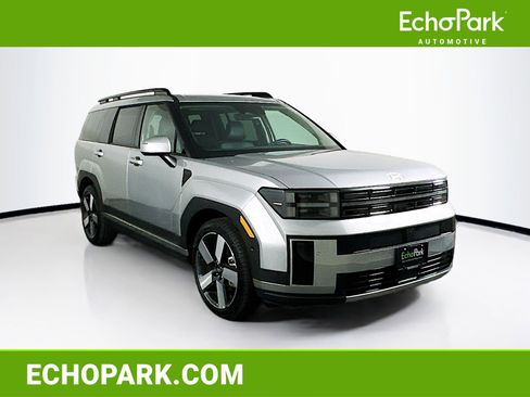 Used 2025 Hyundai Santa Fe Limited image 1