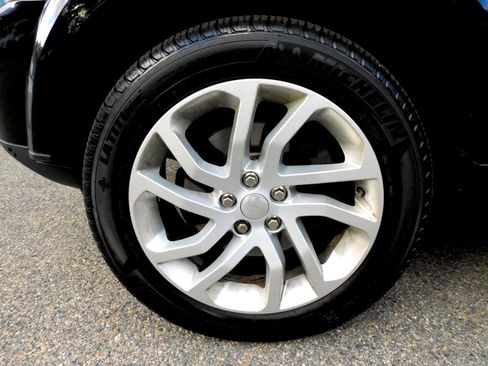 Used 2016 Land Rover LR4 HSE Silver Edition image 24