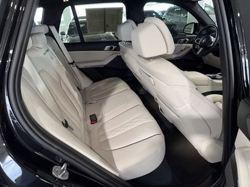 Used 2024 BMW X5 sDrive40i w/ M Sport Package RWD image 16