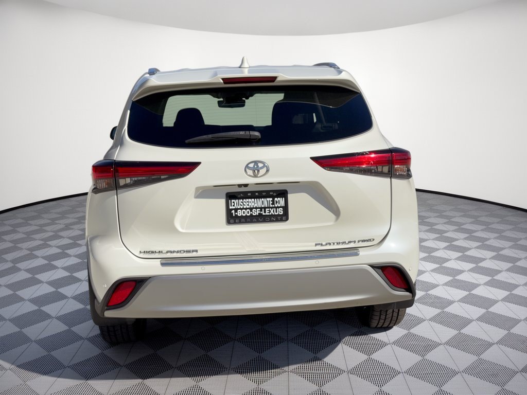 Used 2021 Toyota Highlander Platinum AWD/4WD image 11