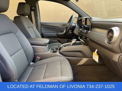 Used 2025 Chevrolet Colorado LT image 27