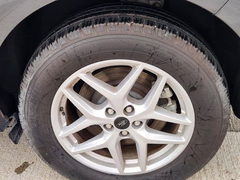 Used 2024 Ford Edge SEL image 26