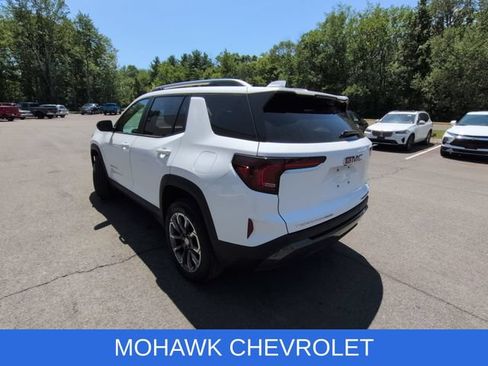 Used 2025 GMC Terrain Elevation w/ Elevation Premium Package AWD/4WD image 3