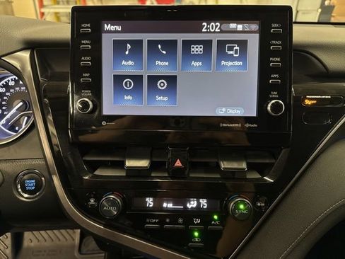 Used 2021 Toyota Camry XLE AWD/4WD image 15
