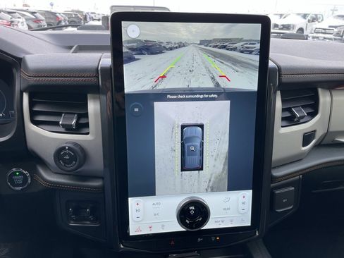 Used 2022 Ford Expedition Timberline image 19