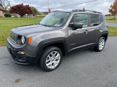 Used 2017 Jeep Renegade Latitude w/ Popular Equipment Group