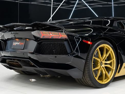 Used 2017 Lamborghini Aventador LP 700-4 image 17