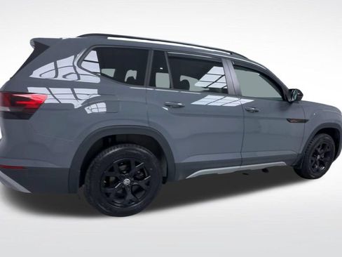 Used 2024 Volkswagen Atlas Peak Edition SE AWD/4WD image 8