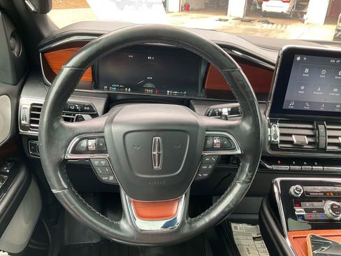 Used 2019 Lincoln Navigator Reserve AWD/4WD image 21