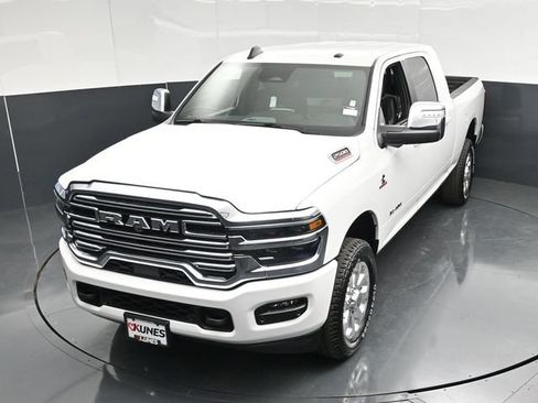 New 2026 RAM 2500 Laramie AWD/4WD image 54