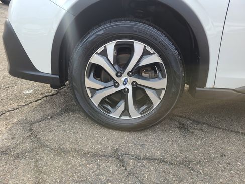 Used 2022 Subaru Outback Limited image 10