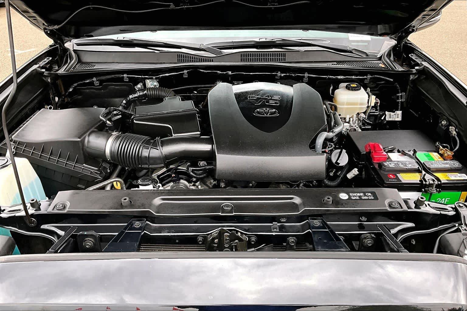 Used 2019 Toyota Tacoma TRD Off-Road AWD/4WD image 31