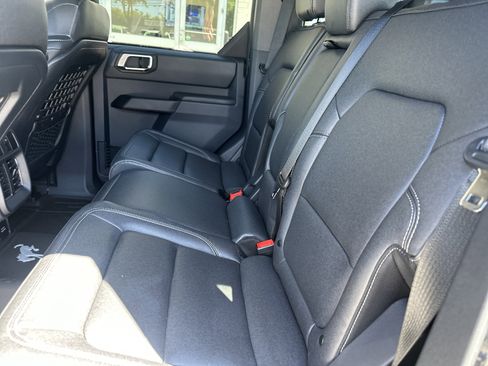Used 2025 Ford Bronco Big Bend w/ Black Diamond Package AWD/4WD image 12