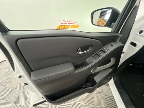 Used 2024 Nissan Frontier SL w/ Technology Package RWD image 20