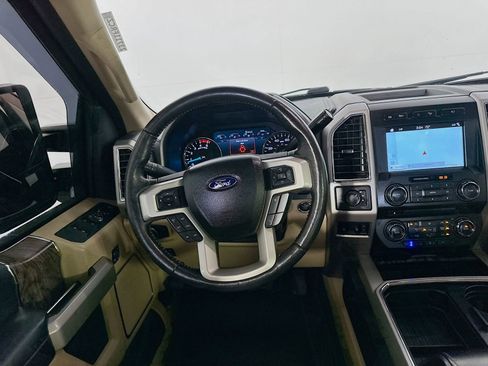 Used 2018 Ford F250 Lariat w/ Lariat Ultimate Package AWD/4WD image 22
