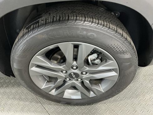 Used 2023 Kia Seltos LX image 29