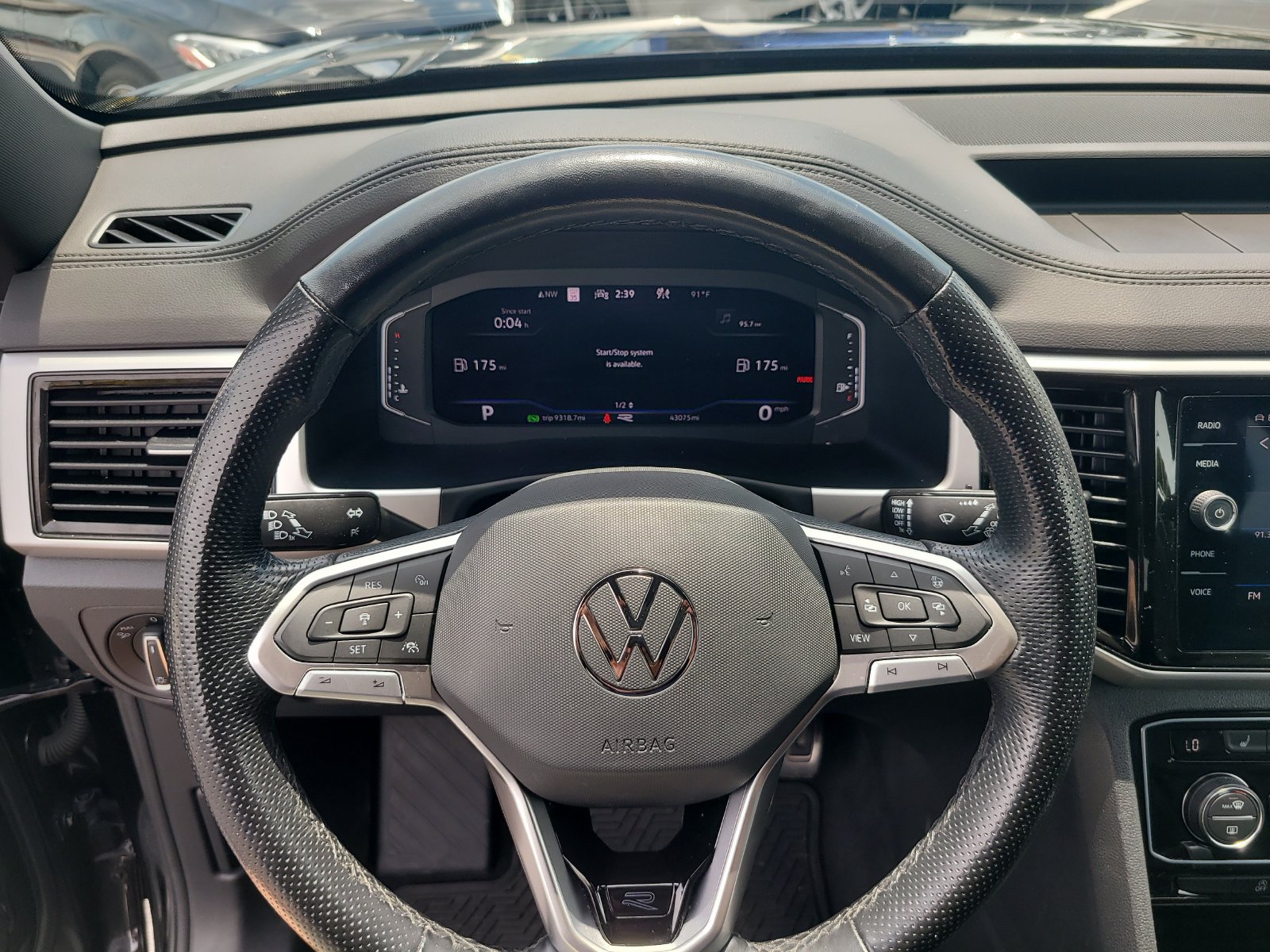 Used 2022 Volkswagen Atlas Cross Sport SEL R-Line AWD/4WD image 26