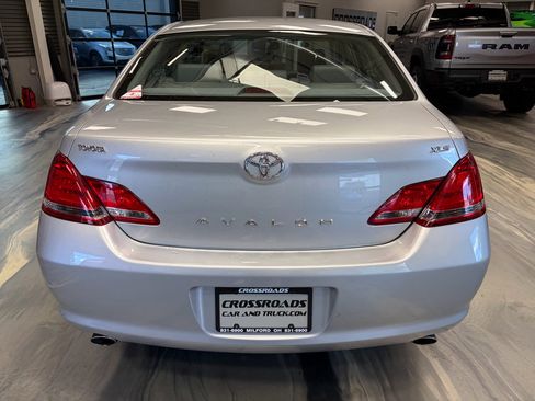 Used 2005 Toyota Avalon XLS FWD image 33