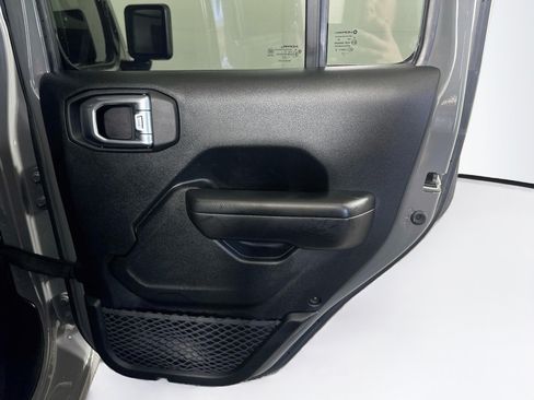 Used 2021 Jeep Wrangler Unlimited Rubicon 4xe w/ Cold Weather Group AWD/4WD image 28