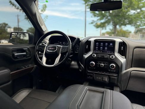 Used 2022 GMC Sierra 1500 SLT w/ SLT Convenience Package AWD/4WD image 15